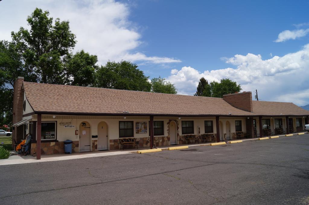 Canyon Lodge Motel Panguitch Buitenkant foto
