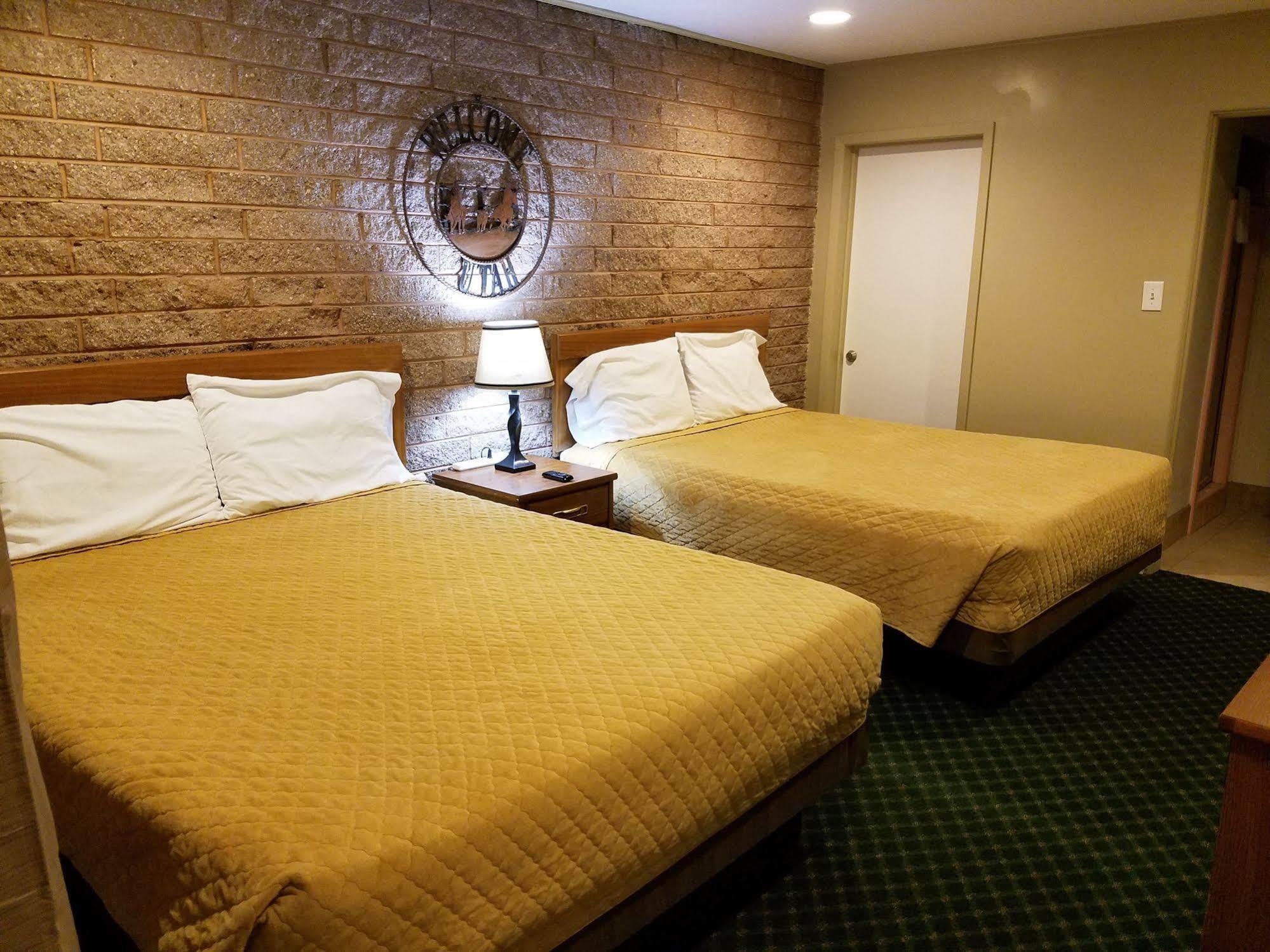 Canyon Lodge Motel Panguitch Buitenkant foto