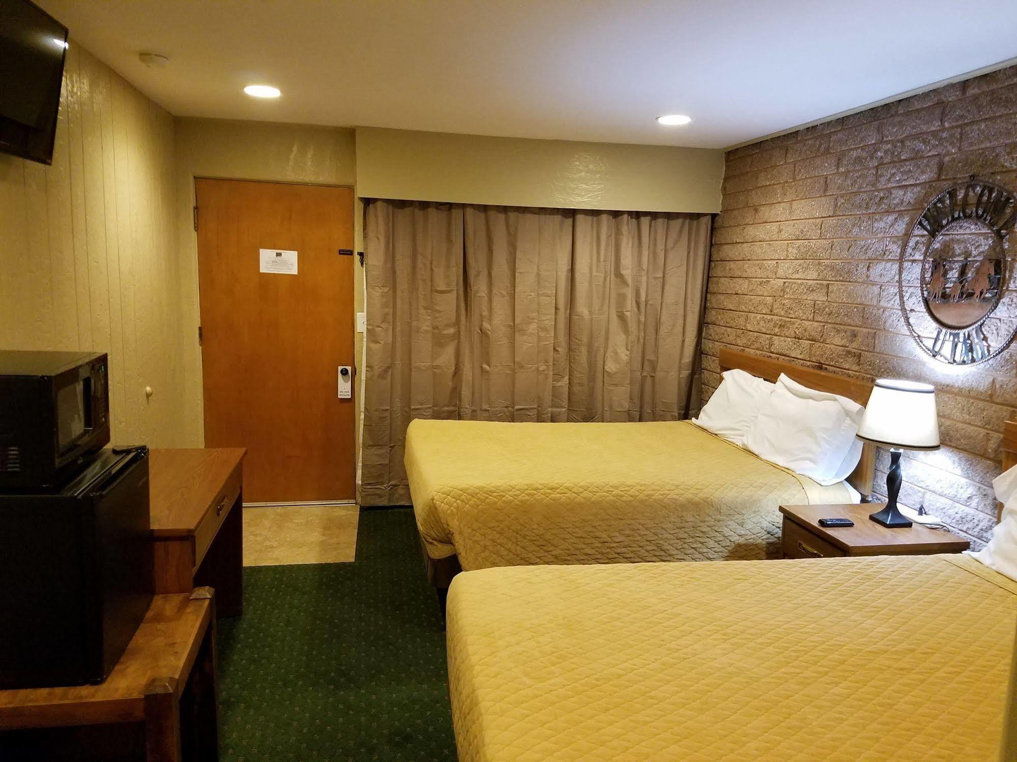 Canyon Lodge Motel Panguitch Buitenkant foto